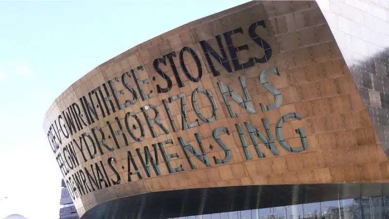 buzzwales-challenge-to-out-dated-stereotypes-of-call-centre-work_a